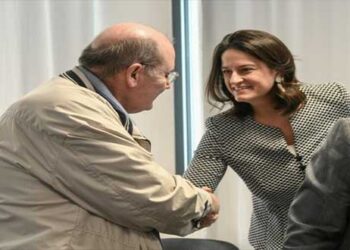 Από το μήνυμα για το ΟΧΙ της Υπουργού Παιδείας στα χορεύοντα «σκεύη κεραμέως» των ‘‘Monty Python’’ – Του Κωνσταντίνου Κόττη