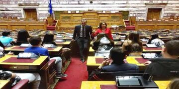 O Στάθης Κωνσταντινίδης για την επίσκεψη στη Βουλή από το 3ο Γυμνάσιο Κοζάνης