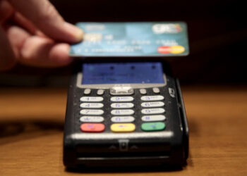 Ποιες e-αποδείξεις σάς γλιτώνουν από φόρο – Οι «δεξαμενές» για να ψαρέψετε το αφορολόγητο