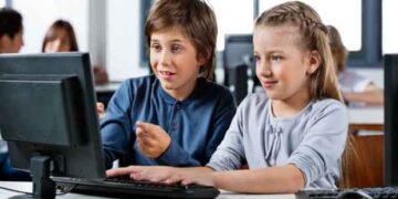 Ταχύτερο ίντερνετ για πάνω από 1 εκατομ. μαθητές στα σχολεία όλης της χώρας