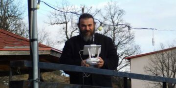 To “youtube” έκλεισε το κανάλι του “παπά – Βόιου”- Η αδικαιολόγητη απόφαση και το μήνυμα του γνωστού ιερέα: “Δε μασάμε”