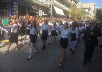 107 χρόνια από τα Ελευθέρια της Κοζάνης – Θερμό χειροκρότημα στην παρέλαση (φωτό)