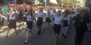 107 χρόνια από τα Ελευθέρια της Κοζάνης – Θερμό χειροκρότημα στην παρέλαση (φωτό)