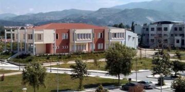 Σέρρες: Ένα χρόνο μετά στο σπίτι του ο καθηγητής «φακελάκης»