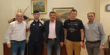 Επίσκεψη του Πρωταθλητή Ευρώπης Μίλτου Τεντόγλου στον Δήμαρχο Γρεβενών