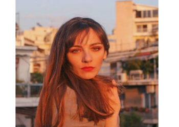 Η νεαρή κοζανίτισσα ηθοποιός Δήμητρα Βήττα συμμετέχει στη νέα και εξαιρετική σειρά «Το Κόκκινο Ποτάμι»