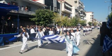 Πτολεμαΐδα: Θερμό χειροκρότημα στην παρέλαση για την επέτειο του “ΟΧΙ” (φωτο-video)