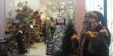 Ο κόσμος απόλαυσε τη Black Friday στην πόλη της Πτολεμαΐδας (video)