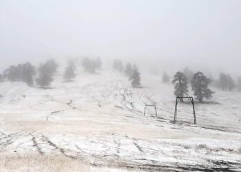 Φωτογραφίες από το Χιονοδρομικό κέντρο Βασιλίτσας στα λευκά!