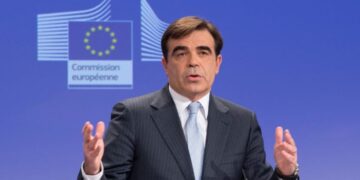 Μαργαρίτης Σχοινάς, αντιπρόεδρος της ΕΕ: «Κομβικό ρόλο στην πράσινη οικονομία θα έχει το Ταμείο Δίκαιης Μετάβασης» – Τι λέει για Δυτική Μακεδονία και Μεγαλόπολη