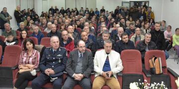 Με επιτυχία υλοποιήθηκε ημερίδα με θέμα «Οδηγώ με ασφάλεια τον χειμώνα» του Τμήματος Τροχαίας Καστοριάς