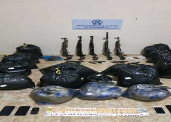 Φλώρινα: Εγκληματική οργάνωση με καλάσνικοφ, πιστόλια, γεμιστήρες και 33 κιλά κάνναβης – Δύο συλλήψεις