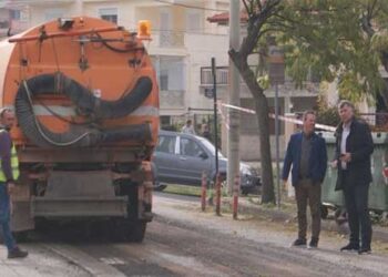 Σε εξέλιξη έργα ασφαλτόστρωσης και αποκατάστασης φθορών σε οδούς της Κοζάνης – ΒΙΝΤΕΟ