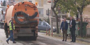 Σε εξέλιξη έργα ασφαλτόστρωσης και αποκατάστασης φθορών σε οδούς της Κοζάνης – ΒΙΝΤΕΟ