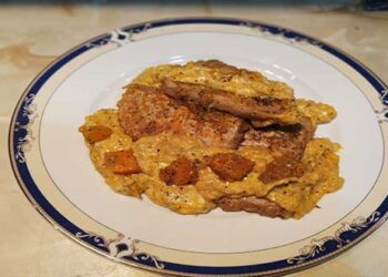 Μαγειρεύοντας με την Αρετή: Χοιρινά Φιλετάκια με Σάλτσα Κολοκύθας!