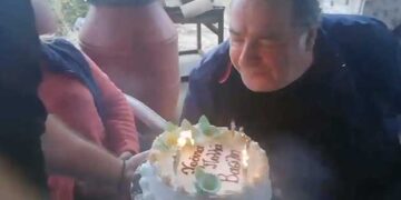 Ο Βασίλης Καρράς, γιόρτασε τα γενέθλιά του σε καζάνι στην Άνω Κώμη Κοζάνης! ΔΕΙΤΕ BINTEO