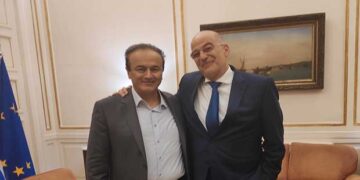 Με τον υπουργό Νίκο Δένδια συναντήθηκε ο Γιάννης Αντωνιάδης