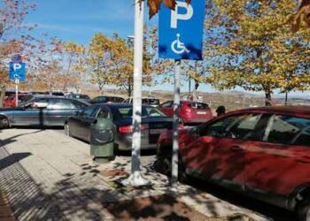 Το δηκτικό σχόλιο του Λάζαρου Μαλούτα για τα παράνομα σταθμευμένα οχήματα σε θέσεις ΑμΕΑ