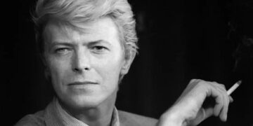 Η Μουσική Γωνιά του Μίλτου Ηλιάδη στο e-ptolemeos.gr – David Bowie – Wild Is The Wind (Official Video)