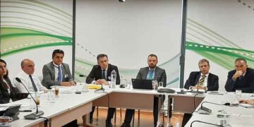 Η Περιφέρεια Δ. Μακεδονίας για τη συνάντηση εργασίας στα γραφεία της ΔΕΣΦΑ για τη σύνδεση με τον αγωγό φυσικού αερίου