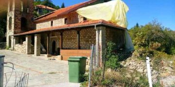 Άμεση λύση για την αποκατάσταση των φαινομένων της κατολίσθησης και διολίσθησης στην κεντρική πλατεία, στο Δίλοφο Βοΐου