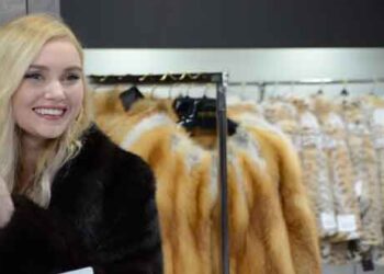Ολοκληρώθηκε με εμπορική επιτυχία το 4o Fur Shopping Festival – Καινοτομία οι τέσσερις επιδείξεις μόδας