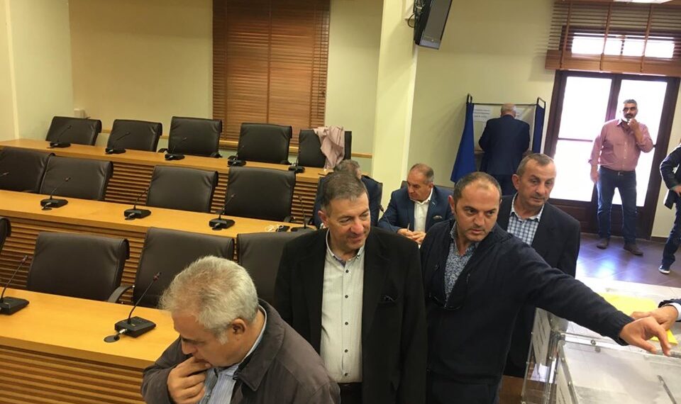 Το θρίλερ των εδρών στην ΠΕΔ- Οι κληρώσεις και η μία ψήφος που θα άλλαζε τα δεδομένα- Ποιος βγαίνει κερδισμένος- Οι συμμαχίες για το Δ.Σ.