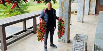 Πέτρος Ναουμίδης: Τροφοδοτεί τις γκουρμέ αγορές με αυθεντικές πιπεριές Φλωρίνης