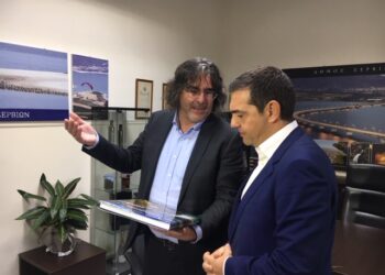 Ο Αλέξης Τσίπρας στα Σέρβια και τη συνεδρίαση του Δημοτικού Συμβουλίου: «Αυτός ο τόπος έχει ιστορία. Συγχαρητήρια για την ομόφωνη απόφαση φιλοξενίας των προσφύγων»