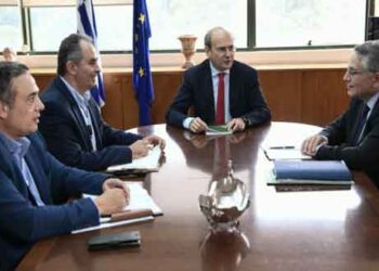 Χατζηδάκης: Οι ρυθμίσεις δεν θίγουν τους ήδη εργαζόμενους της ΔΕΗ -ΓΕΝΟΠ: Αιτία πολέμου η άρση μονιμότητας