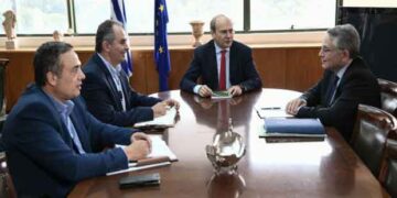 Χατζηδάκης: Οι ρυθμίσεις δεν θίγουν τους ήδη εργαζόμενους της ΔΕΗ -ΓΕΝΟΠ: Αιτία πολέμου η άρση μονιμότητας