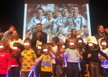 Στην Κοζάνη βρέθηκε ο Θοδωρής Ζαγοράκης – Για την παρουσίαση του παραμυθιού “Παίξε μπάλα”