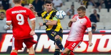 Απόγευμα Σαββάτου με Super League