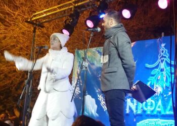 Πτολεμαΐδα: Η υποδοχή της νιφάδας και η εμφάνιση των συλλόγων (video)