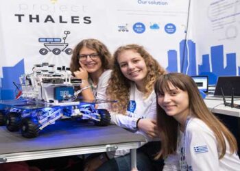 Η COSMOTE επενδύει στους νέους με την εκπαιδευτική ρομποτική και το STEM