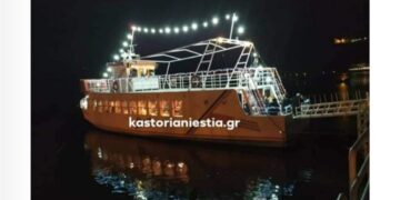 Φαντασμαγορική εκδήλωση για την φωταγώγηση του καστοριανού καραβιού «Ολυμπία»