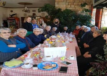 Χρώμιο: Κάλαντα, ευχές και δώρα στους ωφελούμενους του προγράμματος «Βοήθεια στο σπίτι»