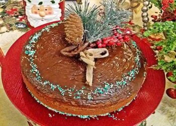 Μαγειρεύοντας με την Αρετή: Βασιλόπιτα με τυρί κρέμα και γλάσο σοκολάτας