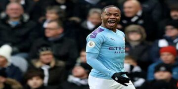 Εμβόλιμη στην Πρέμιερ, κυπέλλα στα υπόλοιπα