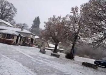 Live χιονόπτωση στο Νυμφαίο! Δείτε βίντεο