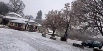 Live χιονόπτωση στο Νυμφαίο! Δείτε βίντεο