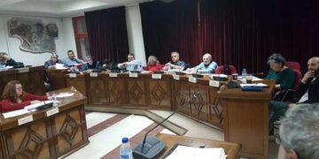 Τροποποιείται ο κανονισμός λειτουργίας των κοινοχρήστων χώρων στο Δήμο Εορδαίας – Επιτρέπει να τοποθετηθούν ανεμοθραύστες στα καταστήματα