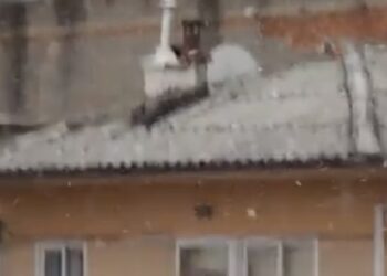 Χιόνι και μέσα στην πόλη της Φλώρινας