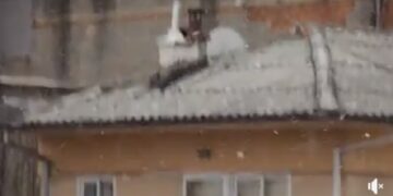 Χιόνι και μέσα στην πόλη της Φλώρινας