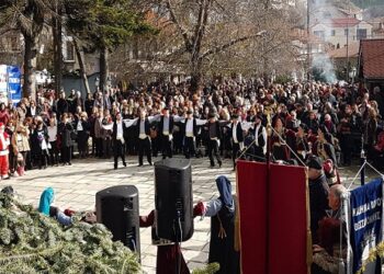 To αδιαχώρητο στη Βλάστη για τη Γουρνοχαρά – Χιλιάδες κόσμου στο χωριό σήμερα (video-φωτο)