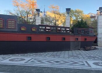 Το μεγαλύτερο χριστουγεννιάτικο καράβι …. στο κέντρο της Πτολεμαΐδας!