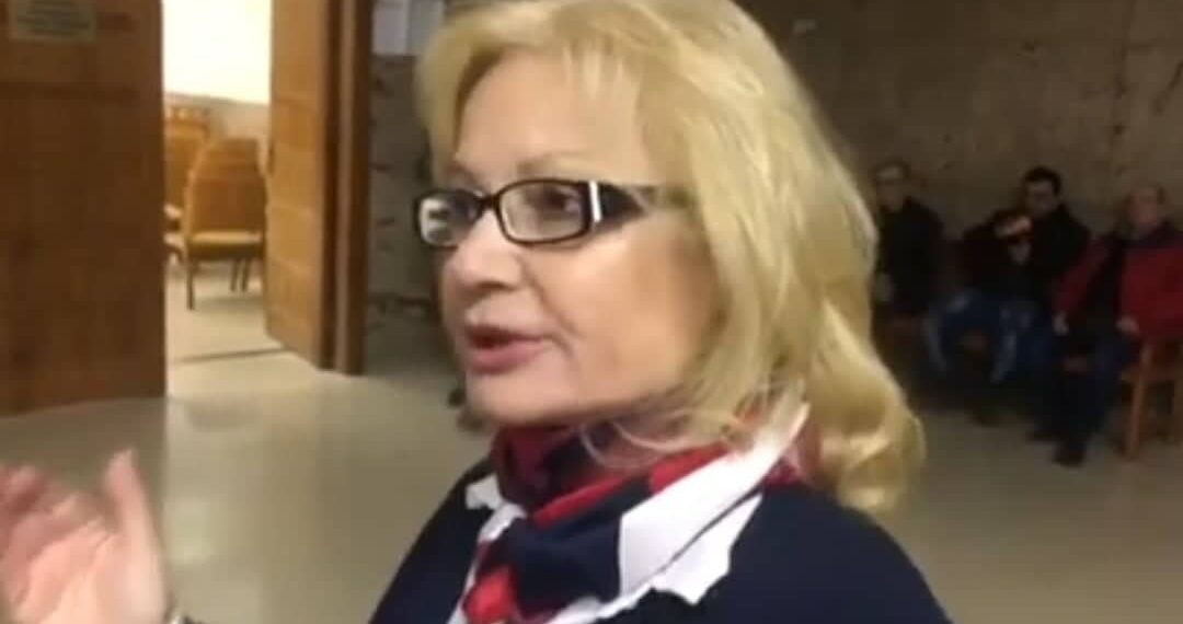 Η Αγγελική Νικολούλη από την Κοζάνη για την εκδίκαση σε δεύτερο βαθμό της υπόθεσης δολοφονίας του Κωστή Πολύζου -“Πιστεύω ακράδαντα ότι εκείνο το βράδυ εκείνο το παιδί μπήκε για να κοιμηθεί και δεν βγήκε ποτέ ζωντανό”  (VIDEO)