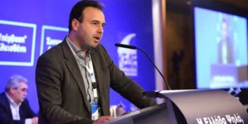 ΚΕΔΕ: Νέος πρόεδρος και επίσημα ο Παπαστεργίου -«Ναι» ο ΣΥΡΙΖΑ, «λευκό» από ΚΙΝΑΛ