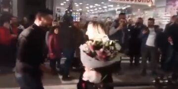 Πτολεμαΐδα: Πρόταση γάμου με …τρακτέρ στο κέντρο της πόλης! Δείτε το VIDEO!!!