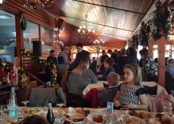 Αντάμωμα της Οικογένειας Χατζησάββα στην Πτολεμαΐδα – Πάνω από 200 άτομα αντάλλαξαν γιορτινές ευχές!